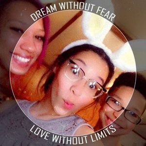 Meet your Posher, Shana